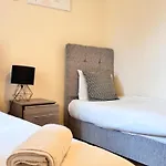 Comfort Heathrow Stay 5 Mins To The Terminal