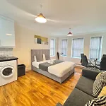 Comfort Heathrow Stay 5 Mins To The Terminal