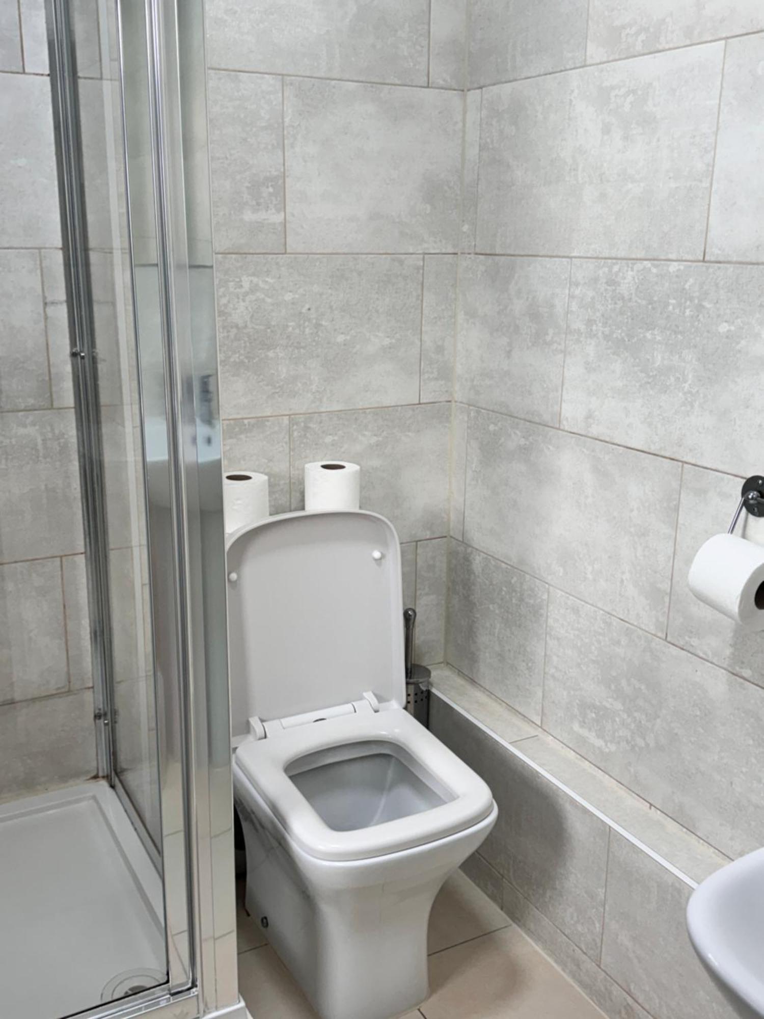 Homestay Comfort Heathrow 5 Mins To The Terminal *